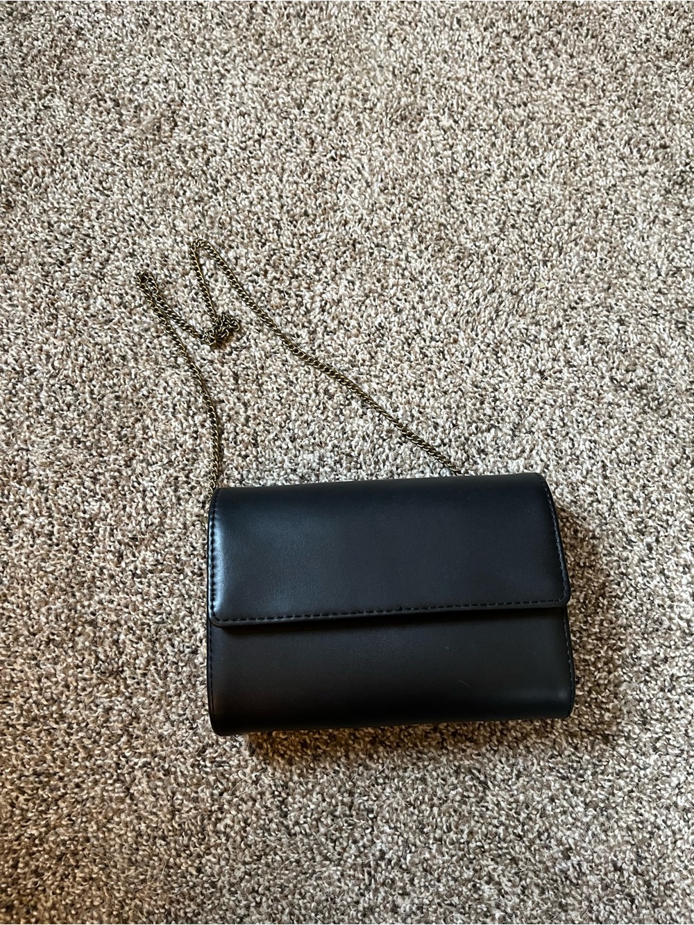 Black Shoulder Bag with Chain Strap and side carved detailing